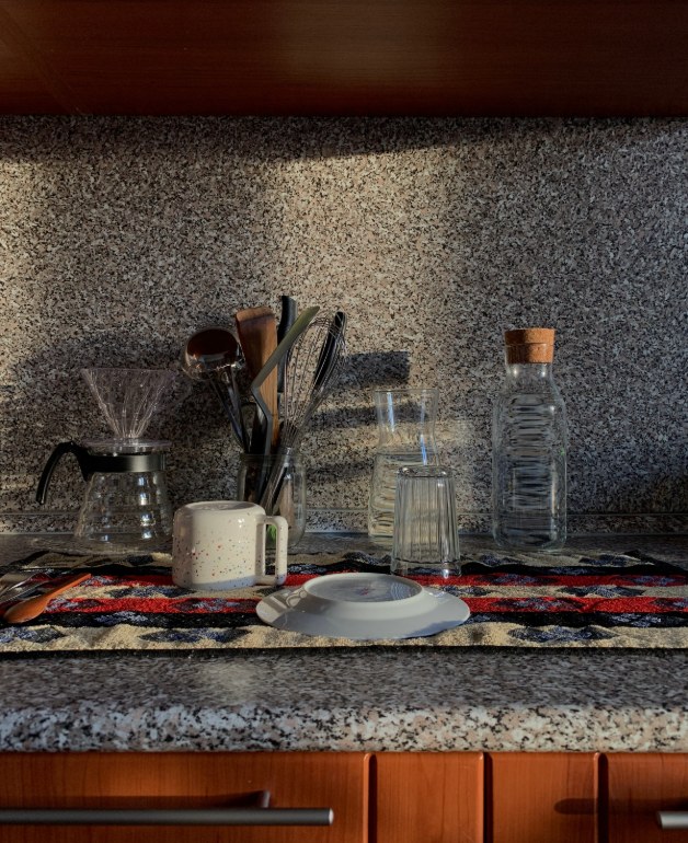 personal-routine2 A warm kitchen counter with everyday glassware in morning light